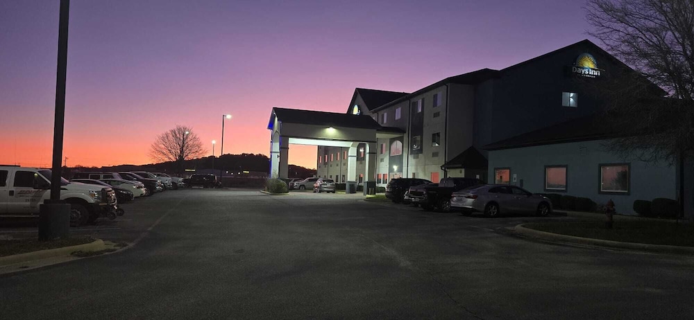 Days Inn by Wyndham Copperas Cove 44/53