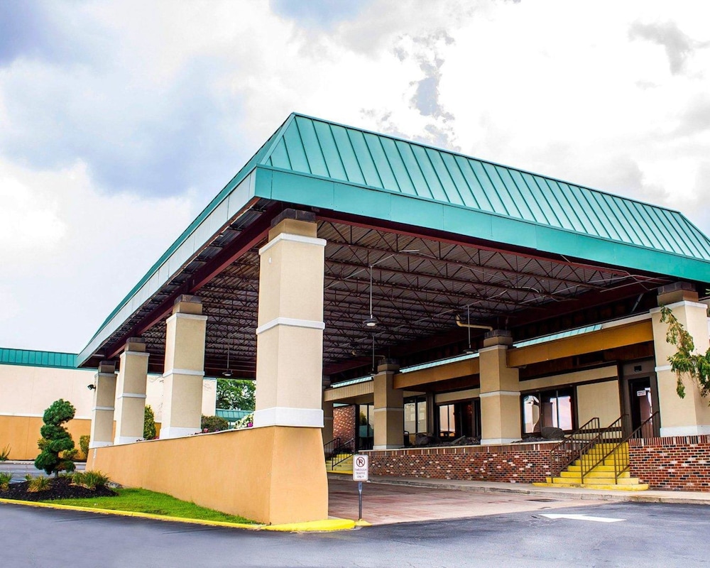Wilkes Barre Inn And Suites 3/50