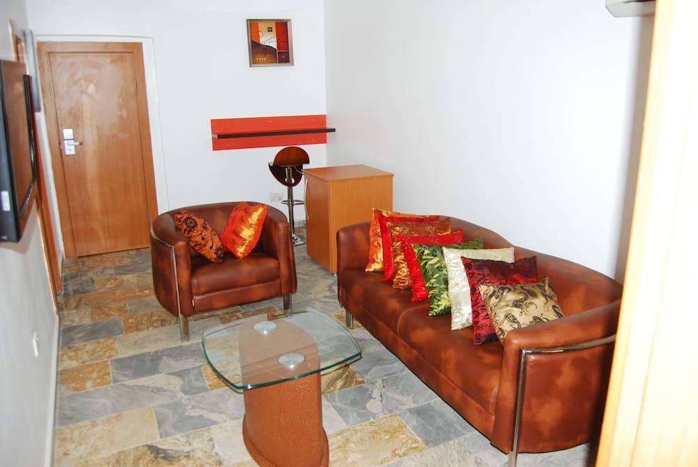 3j Apos S Hotel Ltd 47/64