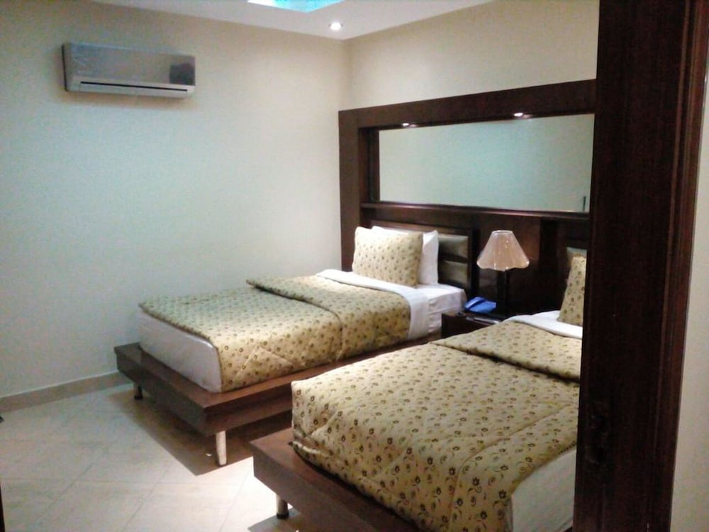 Bling International Hotel Multan 9/24