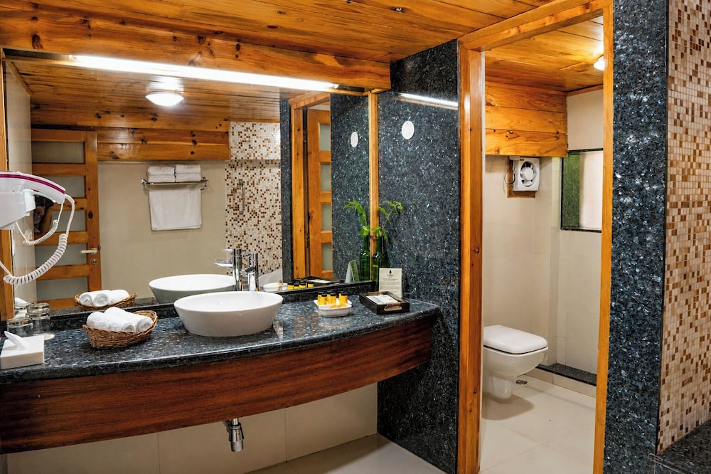 MANU ALLAYA(The Resort Spa in the Himalayas) 49/50