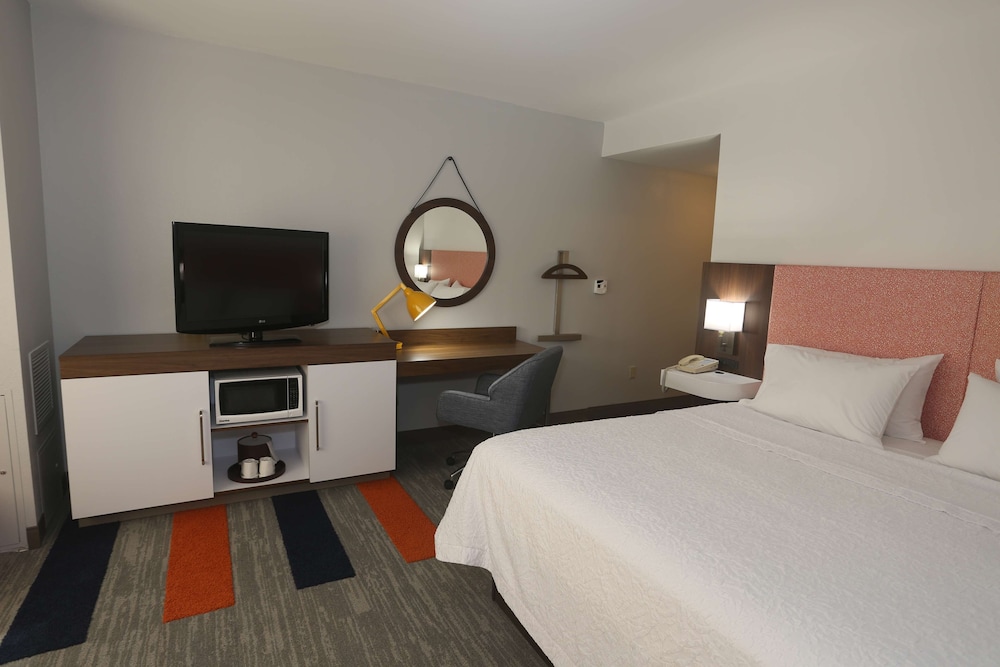 Hampton Inn Owego 9/32