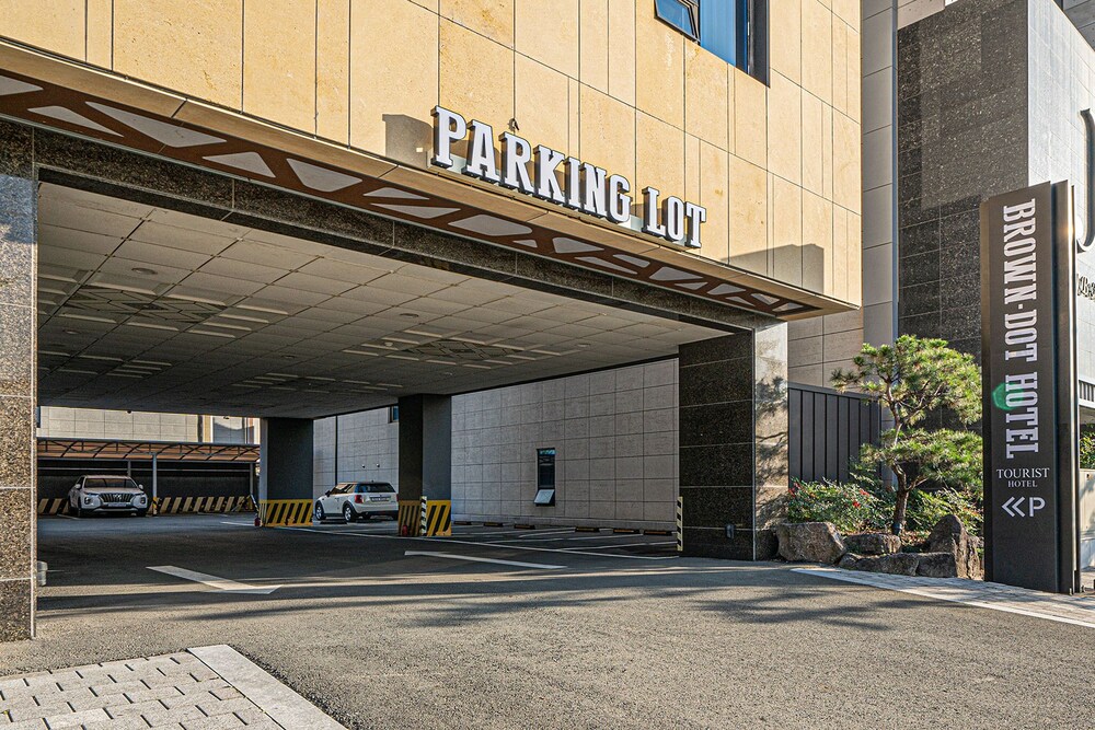 Brown-Dot Hotel Daegu Hyukshin Doshi 43/50