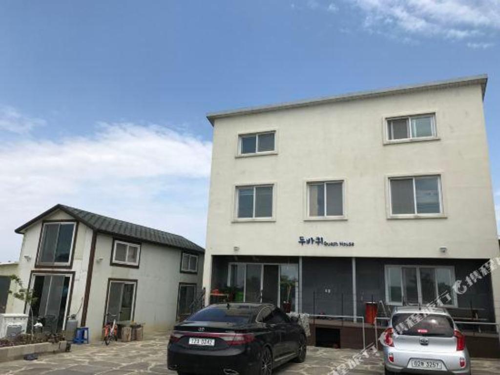 Two Wheels Pension & Guesthouse - Hostel 5/16