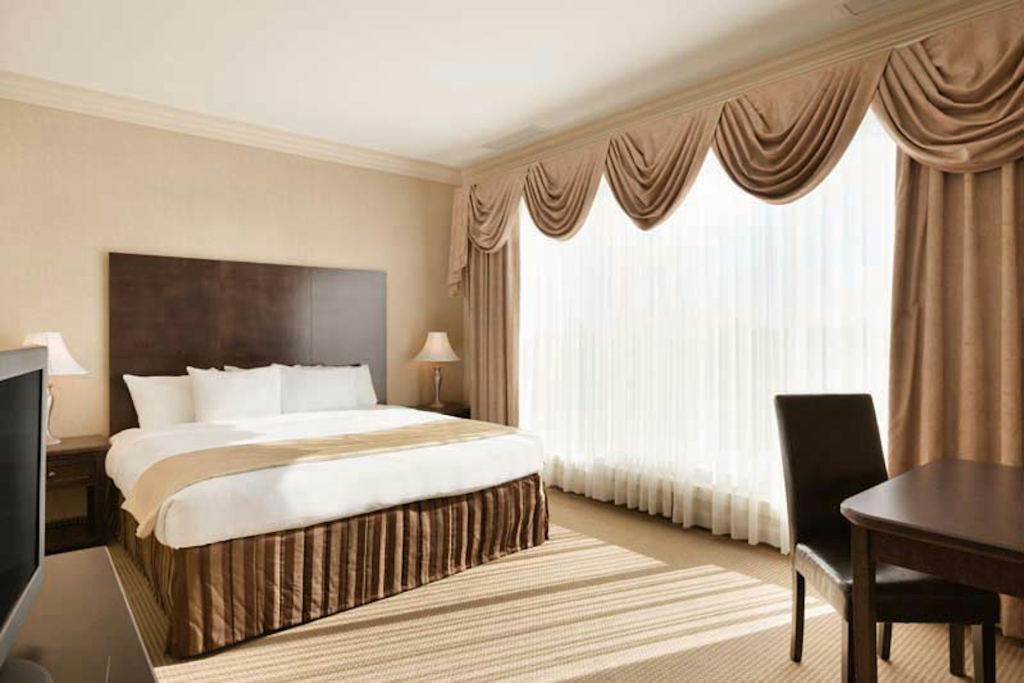 Border Inn and Suites Lloydminster 5/16