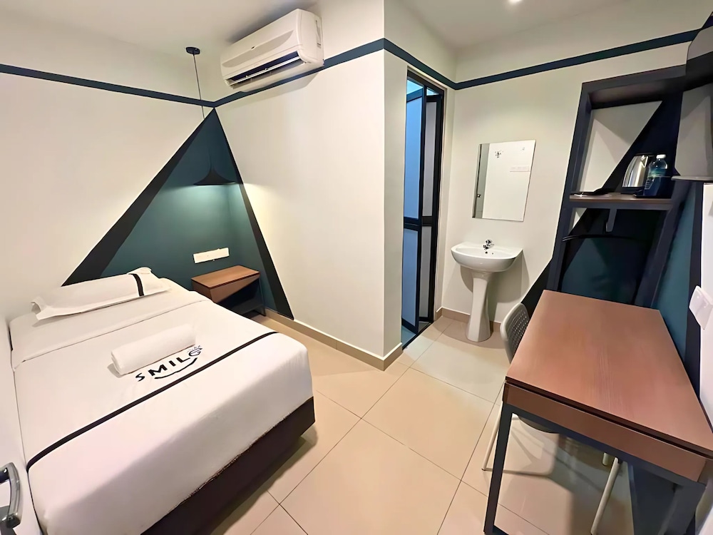 Smile Hotel Titiwangsa Pekeliling Sentul 12/18