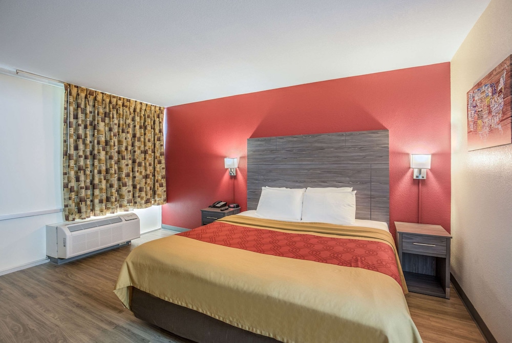 Room, King Bed