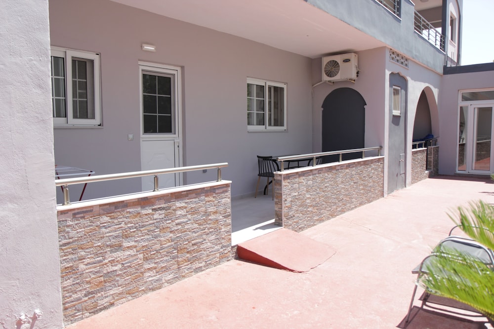 Platoni Elite Apartments 43/50