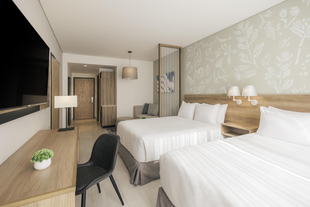 Hyatt Place Cancun Airport 25/74