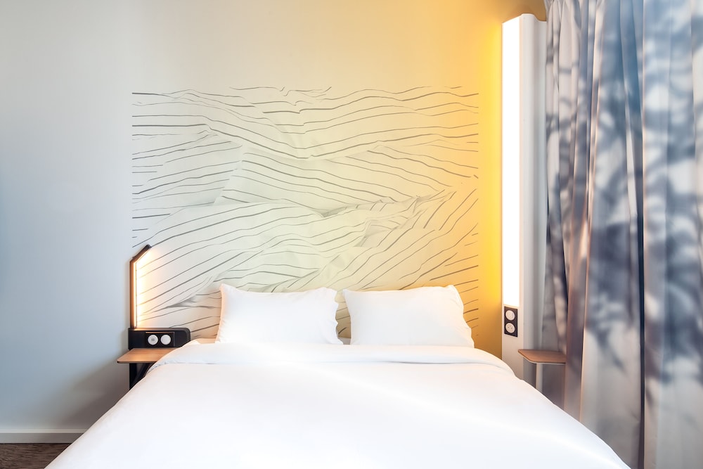 ROOM, DOUBLE BED, ACCESSIBLE