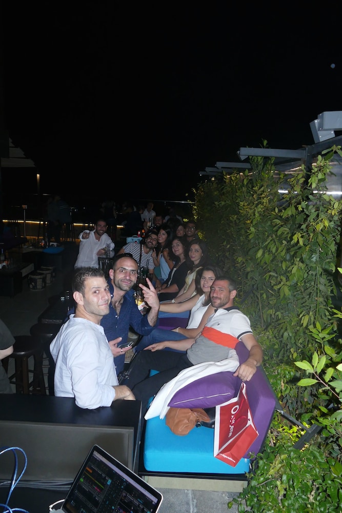 Three O Nine Hotel 23/50