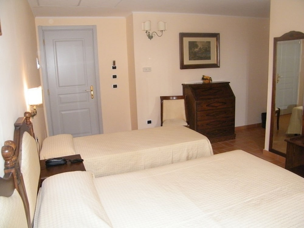 HOTEL VILLA DELLE MERAVIGLIE 20/67