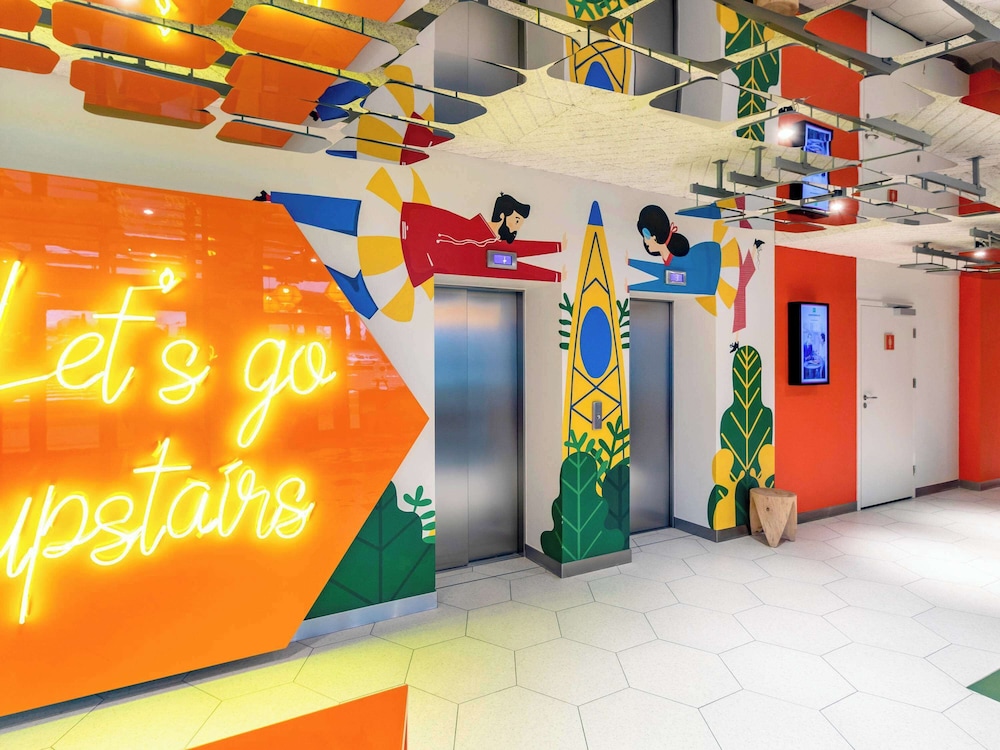 Ibis Styles Warszawa Centrum 70/76