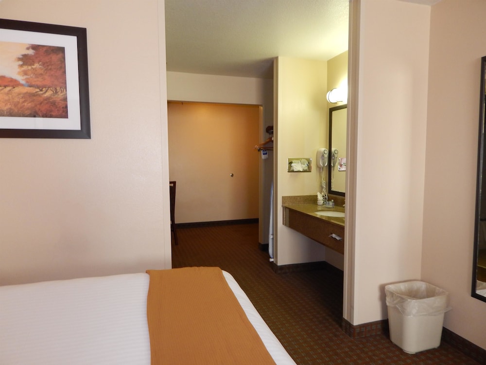 Best Western Empire Towers 29/34