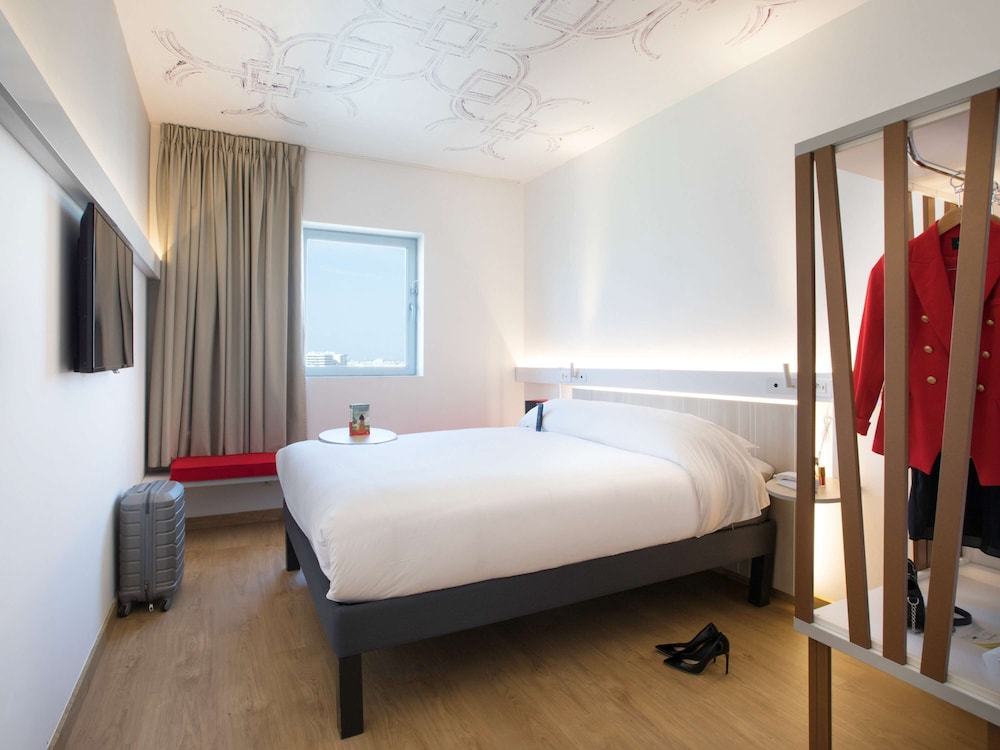 Ibis Casablanca Abdelmoumen 18/69