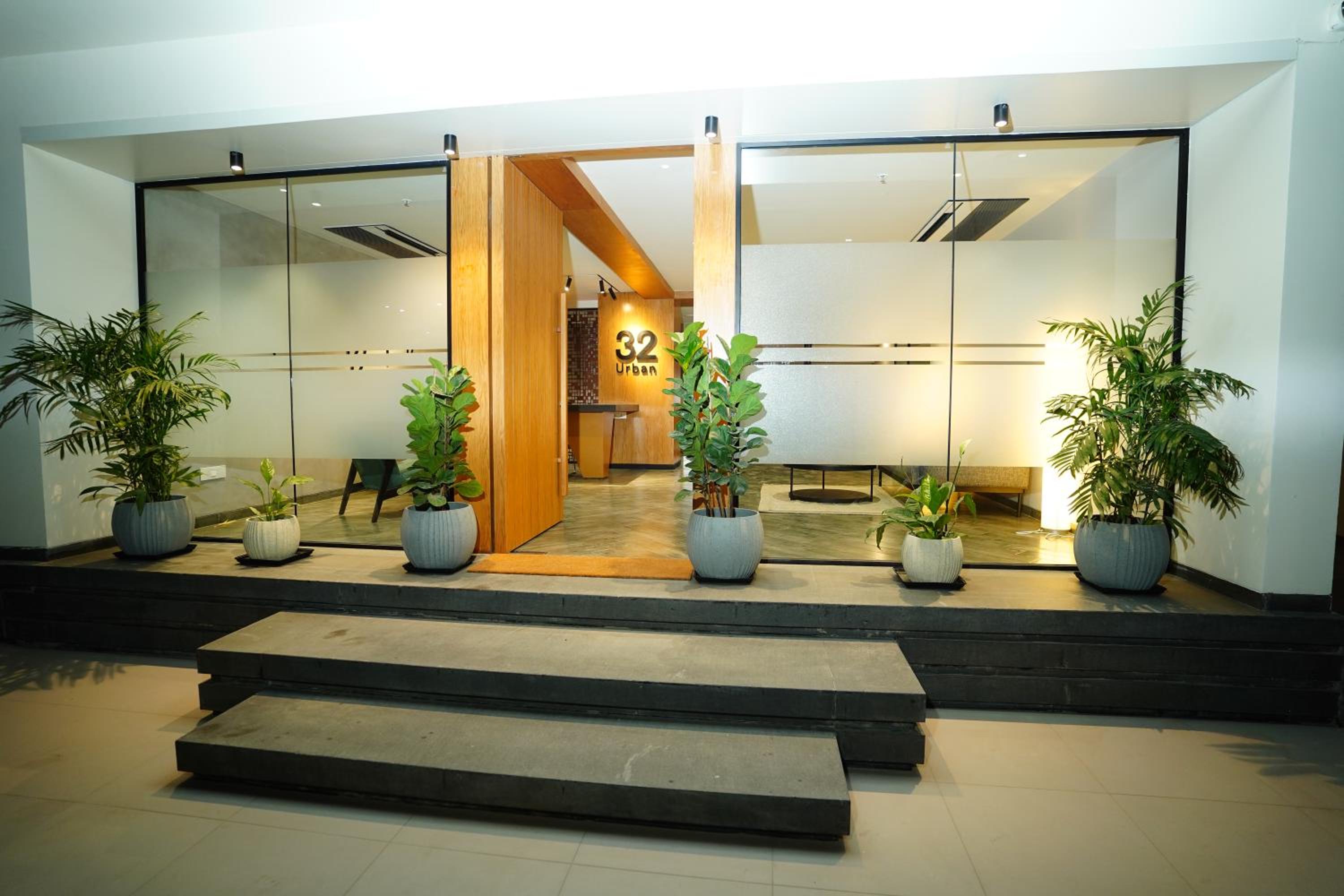 32 Urban by Akoya Hotels - Gachibowli, West Hyderabad 2/18