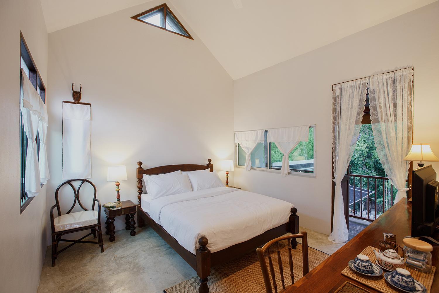 Superior, Queen Bed