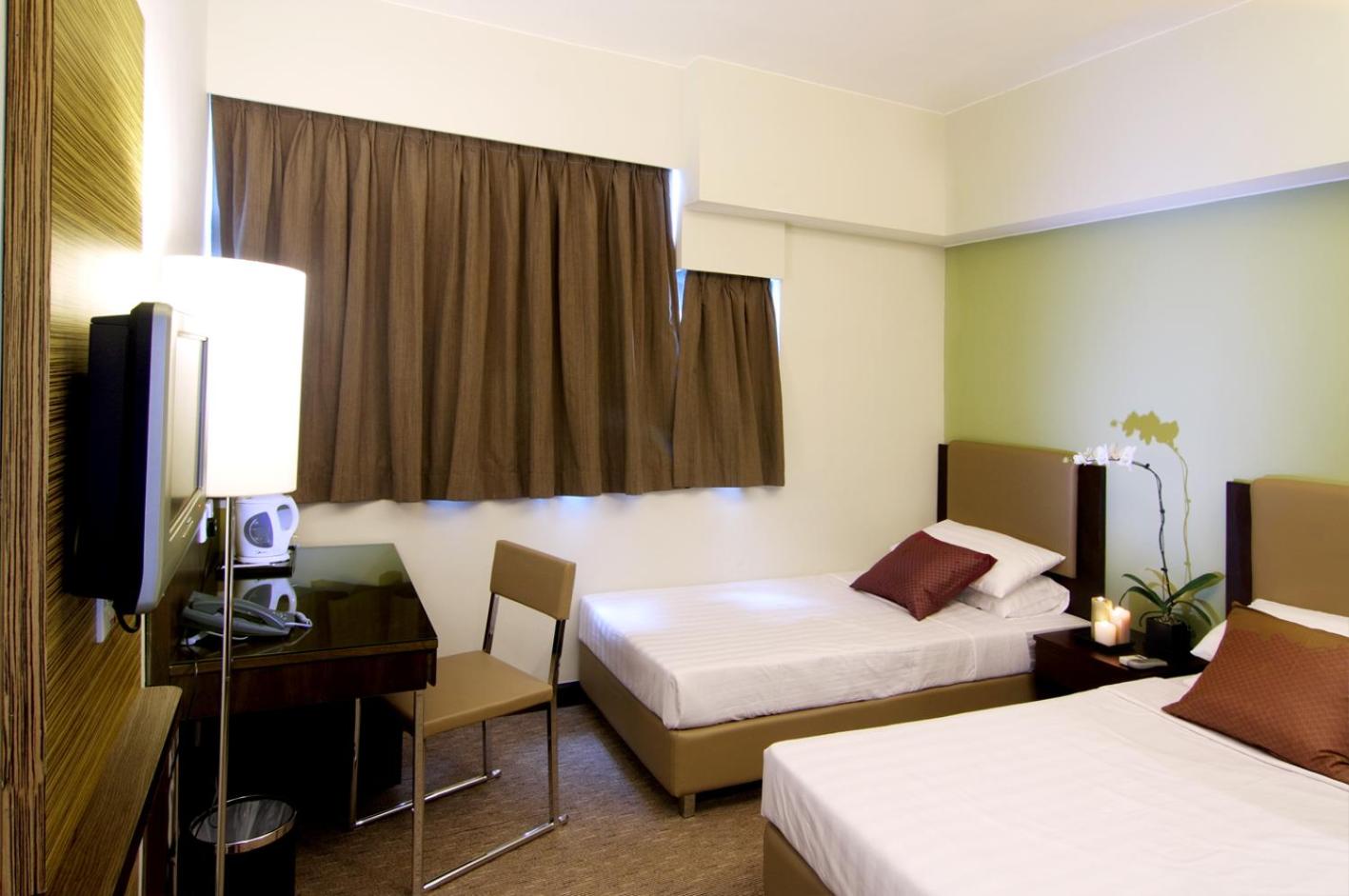 DELUXE, TWIN BEDS