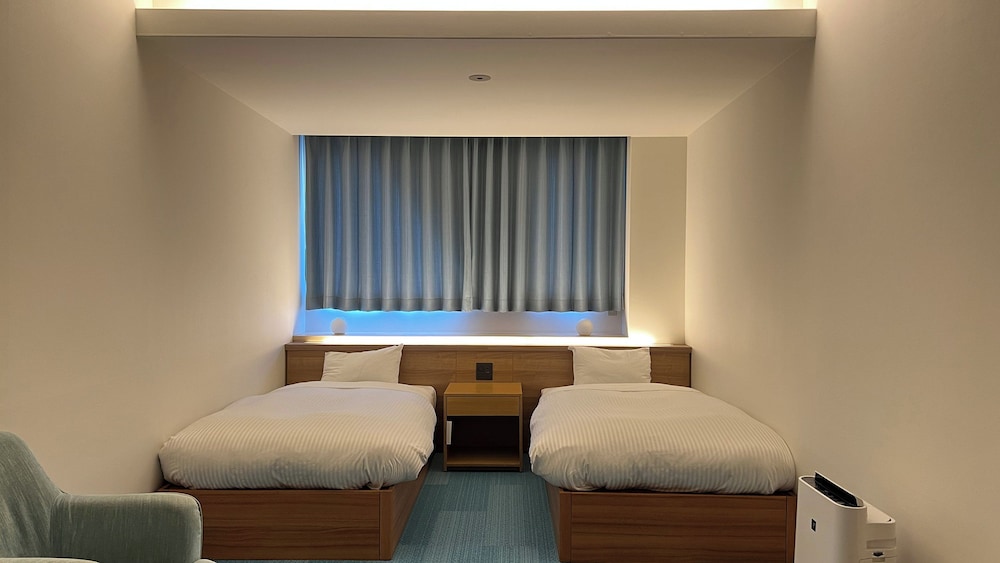 Western, Standard, Futon Bed, Twin Beds, No Bathroom