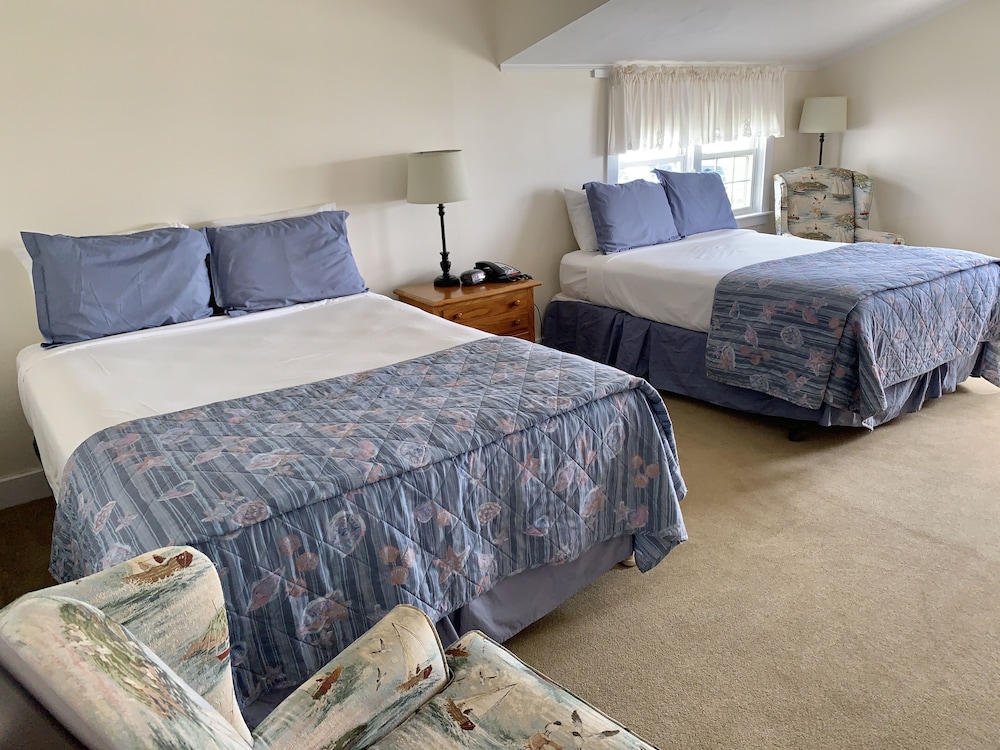 Lighthouse Inn 16/50