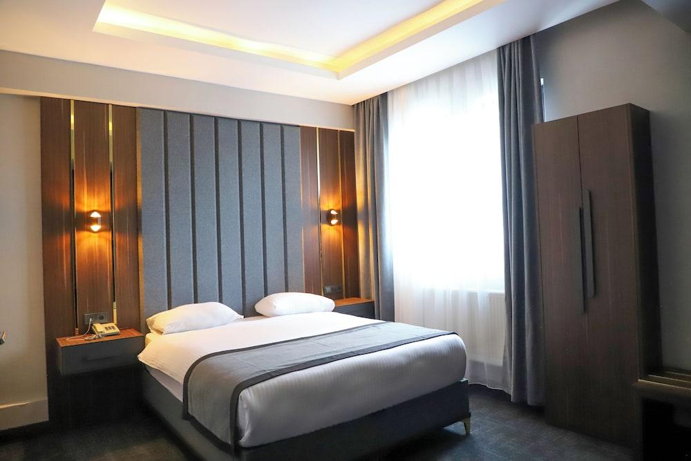 Cenas Hotel 4/8