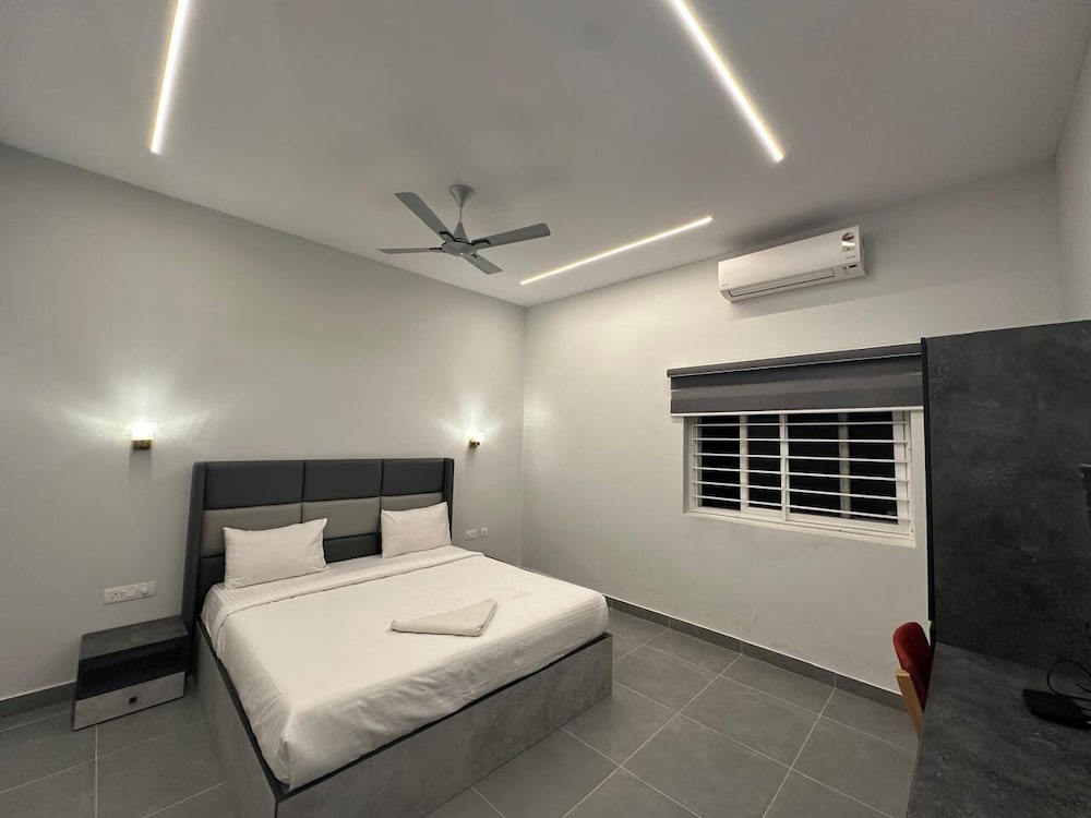 Fabhotel Siri Inn Madhapur 14/39