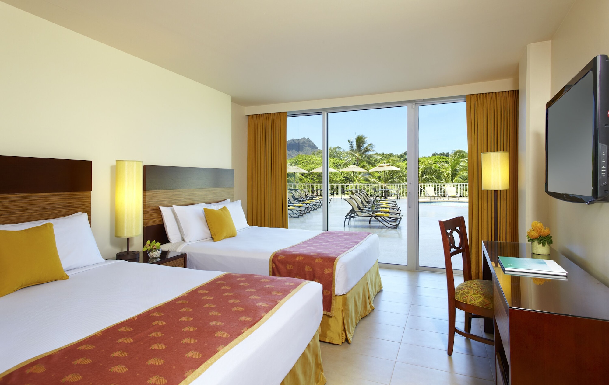 Lanai, 2 Queen Beds, Pool Side