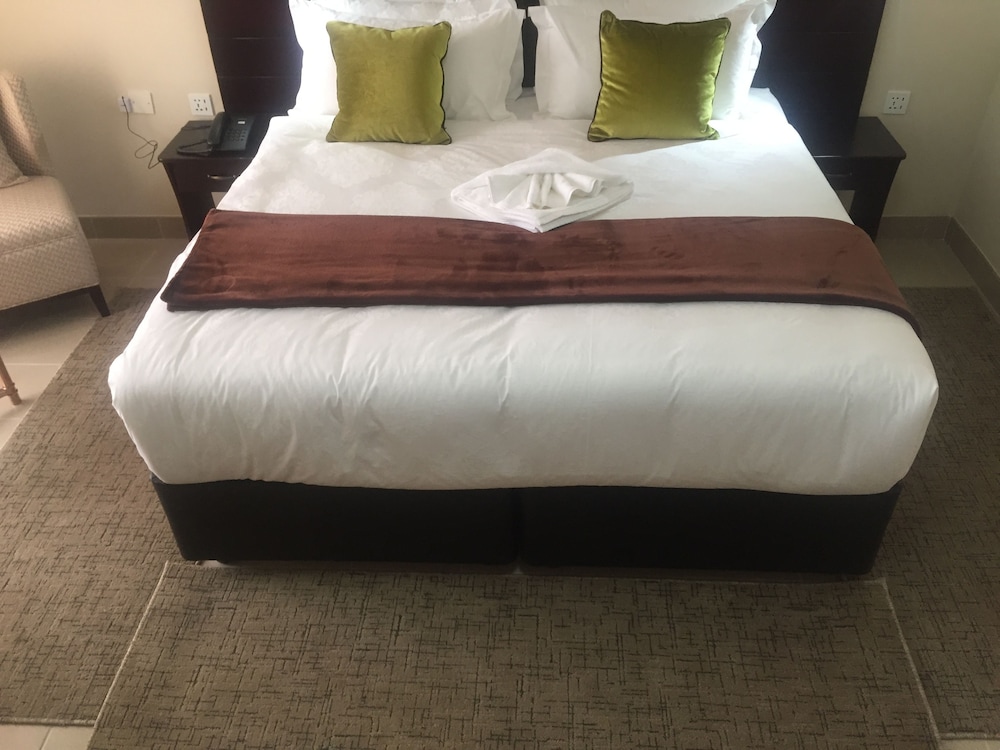 Cycad Palm Hotel 15/50