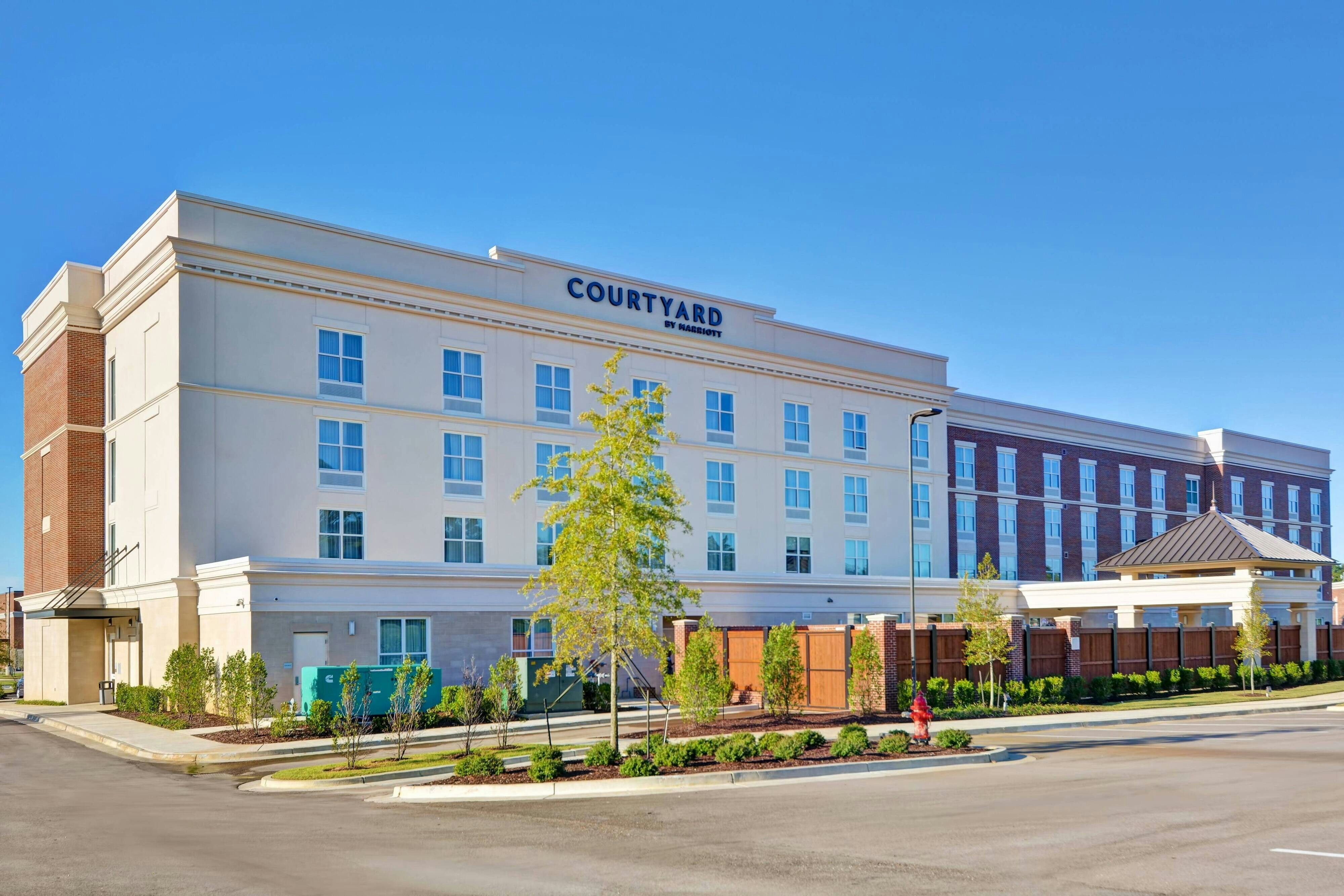 Courtyard By Marriott Jackson Madison 4/48