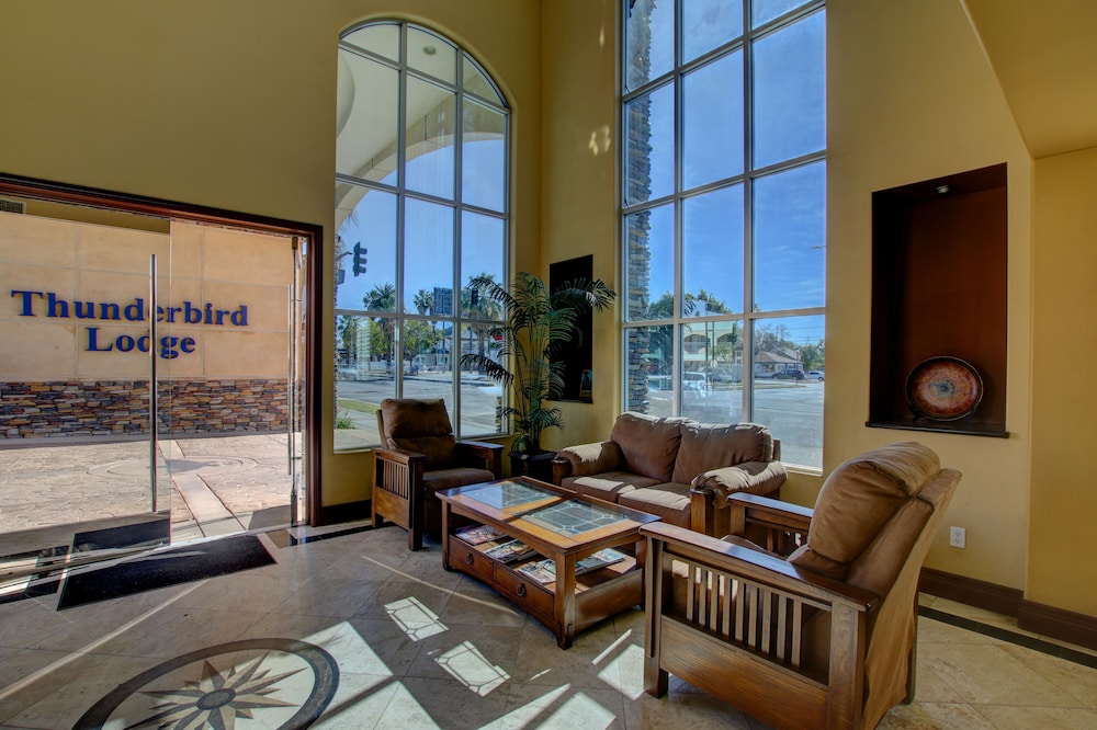 Thunderbird Lodge in Riverside 35/44