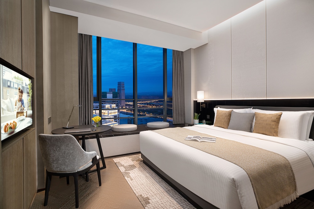 Deluxe, Studio, King Bed