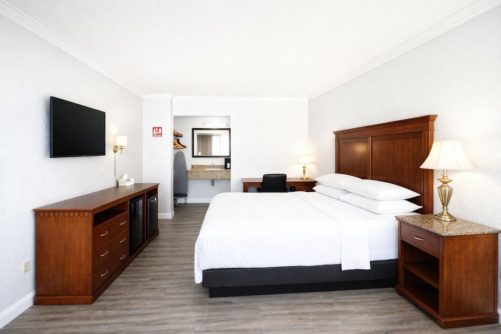 Antioch Quarters Inn and Suites 21/54