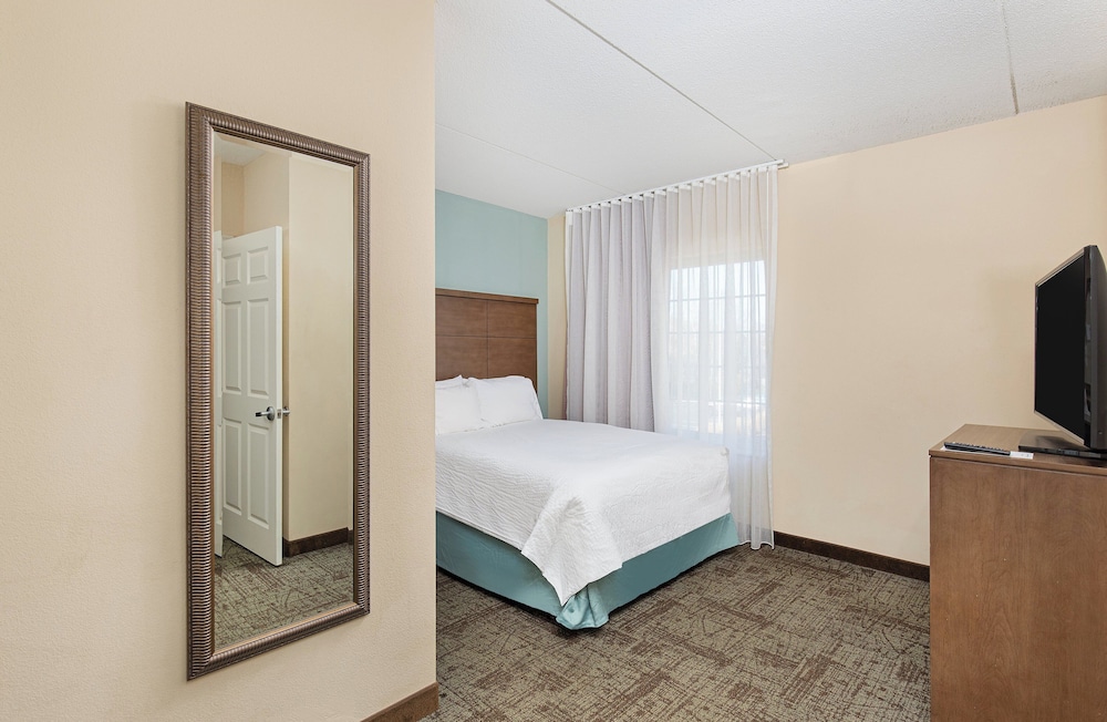 Staybridge Suites Knoxville Oak Ridge, an IHG Hotel 13/50