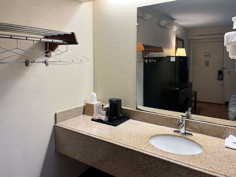 Studio6 Suites Shreveport, LA – Industrial Loop 32/32