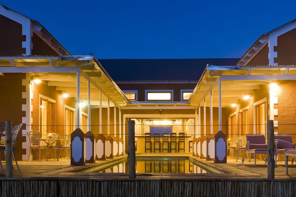 River Crossing Lodge 4/53