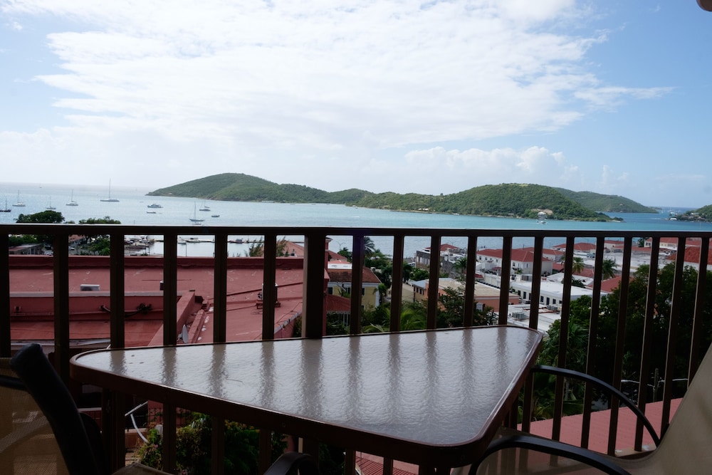 Galleon House Bed Breakfast Inn 5/44