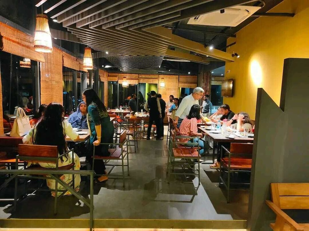 Hotel Nandini 60/70