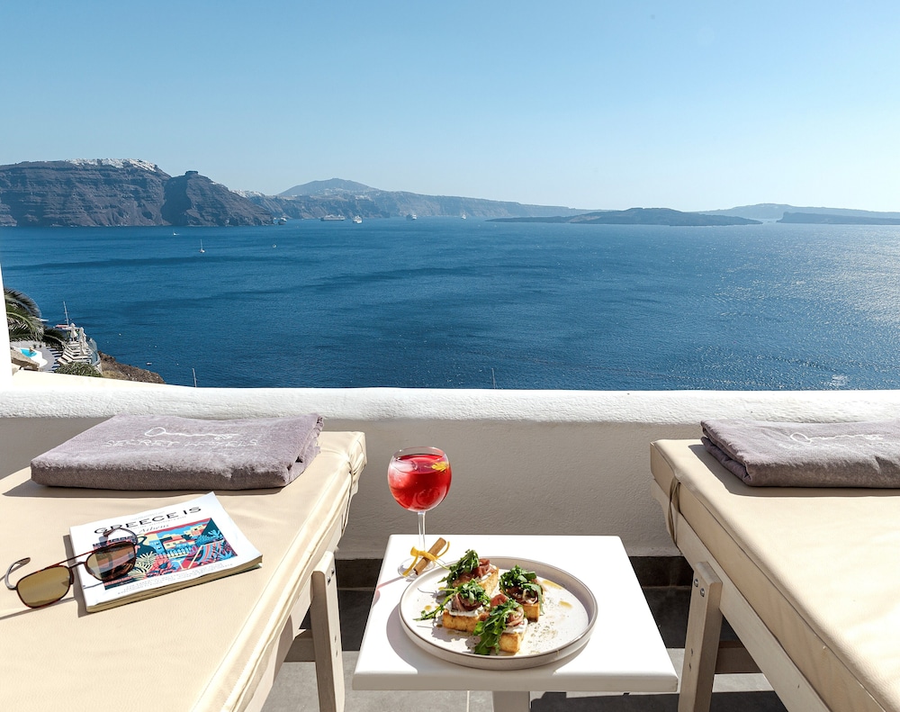Santorini Secret Suites and Spa - Adults Only 37/50