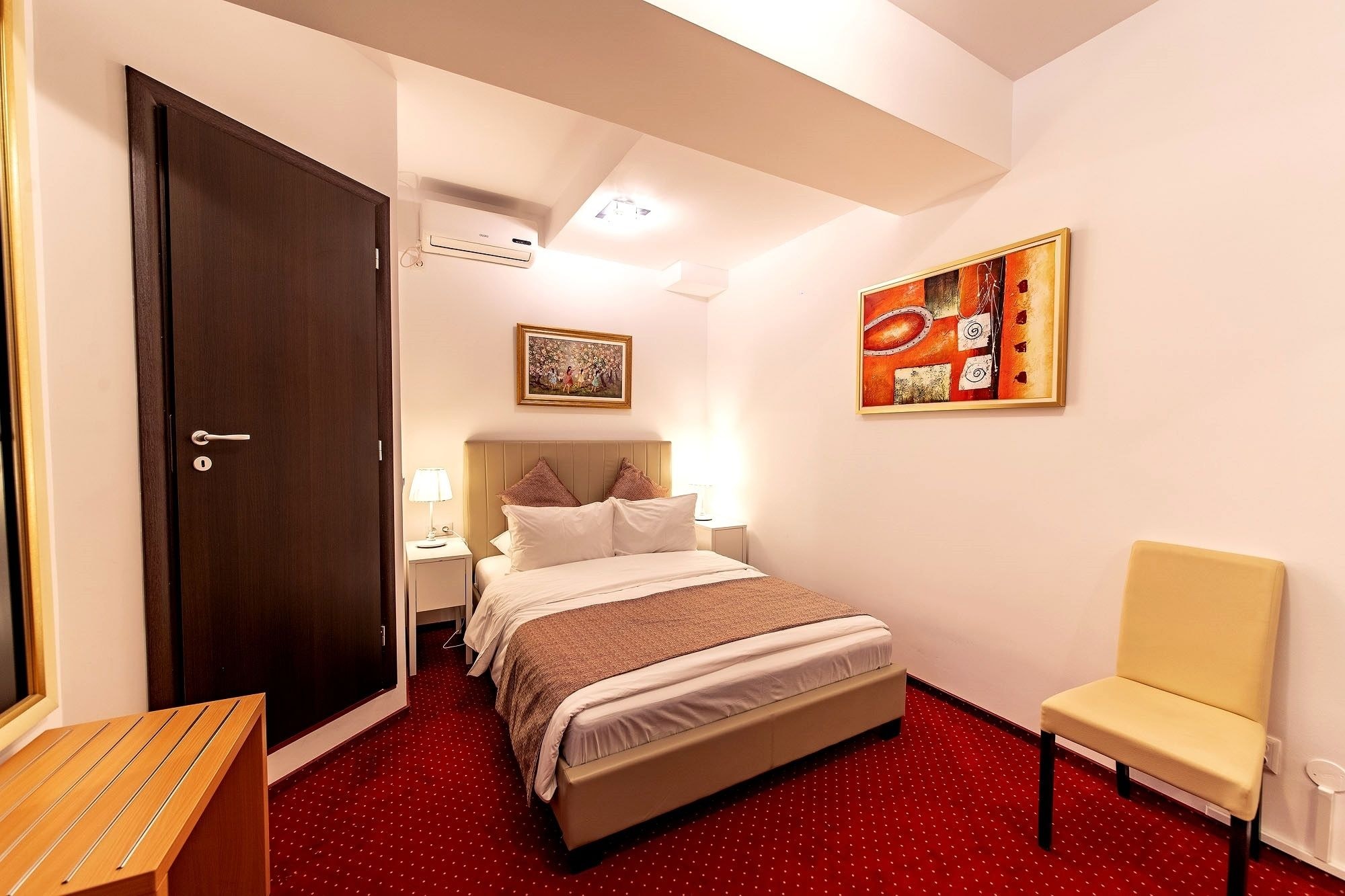 ECONOMY, DOUBLE BED