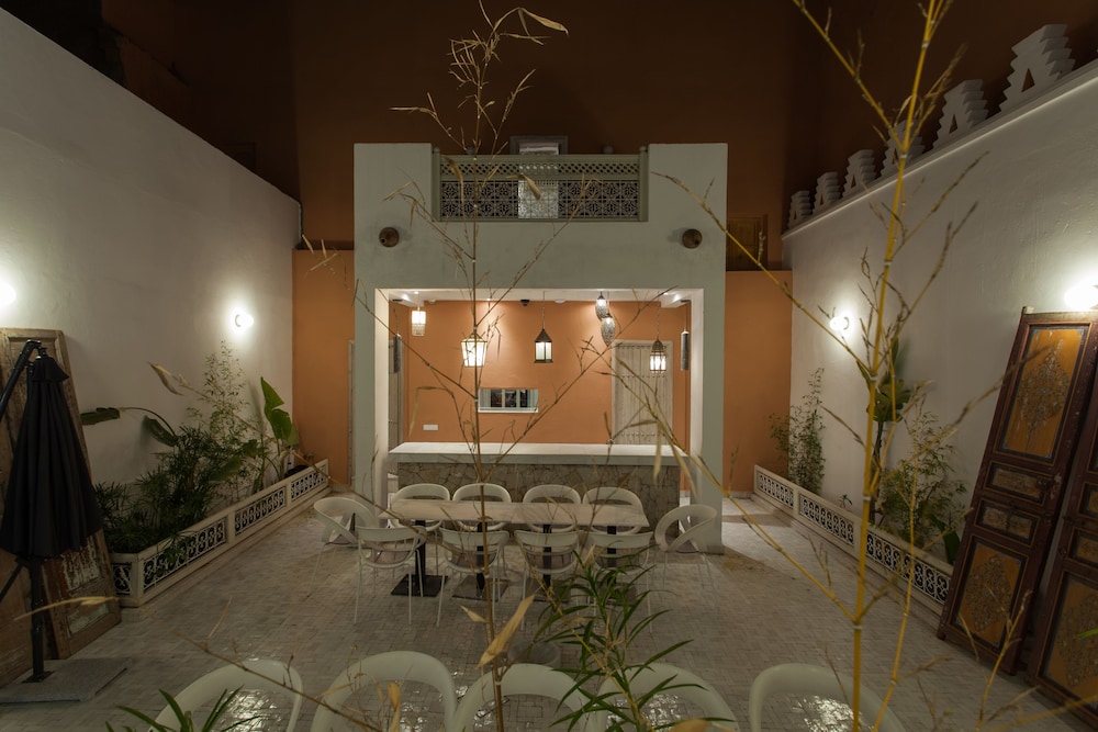 Bck Art Riad 5/43