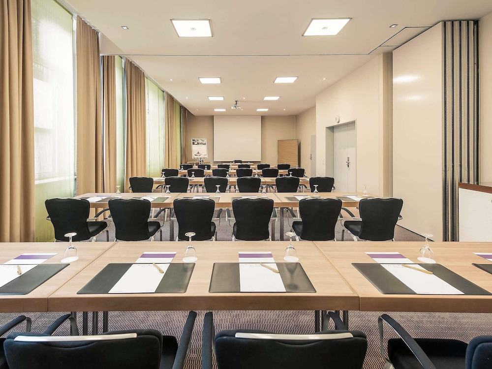 Mercure Hotel Dusseldorf City Center 34/48