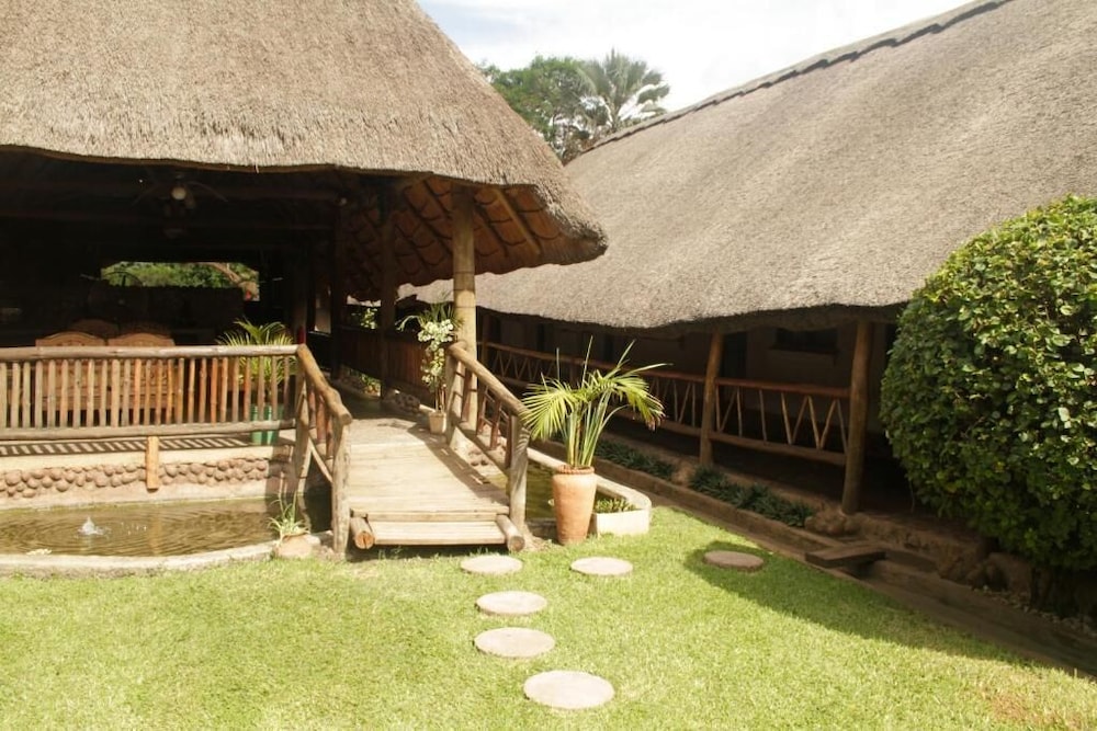 Ngolide Lodge 39/45