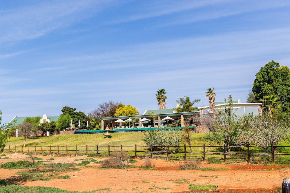 Mooiplaas Guesthouse 65/70