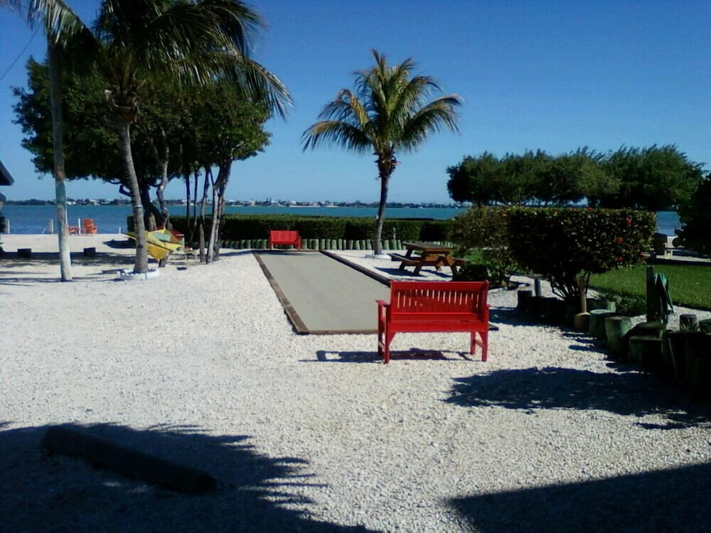 Parmer's Resort 31/51