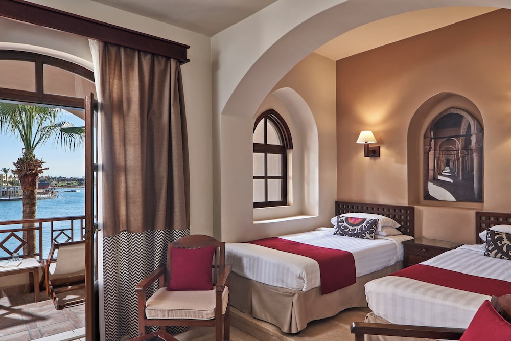 Premium, King Bed, Lagoon View, Terrace