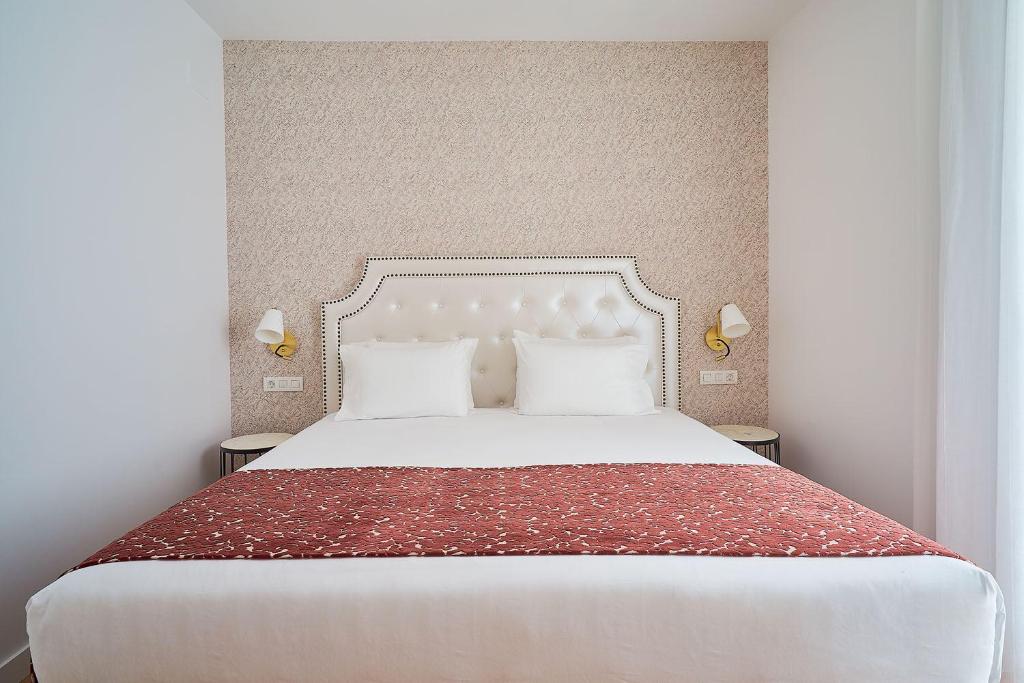 2 Bedrooms, Apartment, Patio