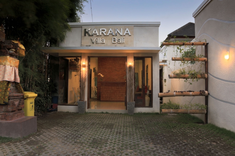 Karana Villa Bali 1/64