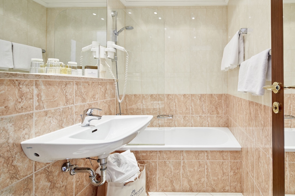 Grand Hotel Zell Am See 13/81