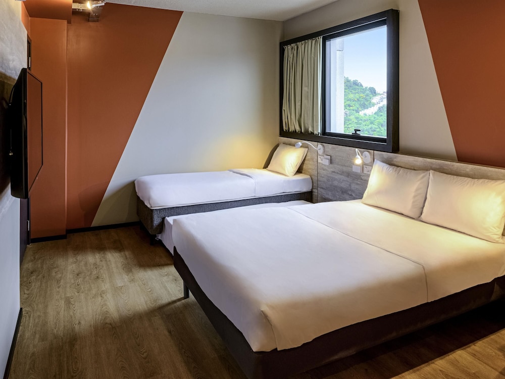 Ibis Budget Balneario Camboriu 14/44