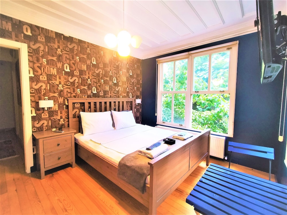 Dreamers B&B 15/50